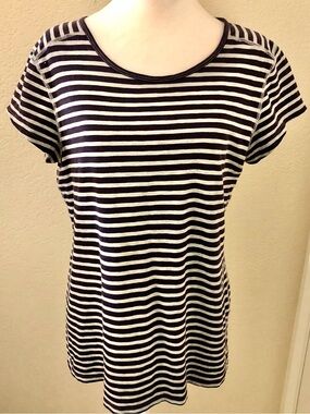 Gap Striped Short-Sleeve Scoop Neck Top - Black & White